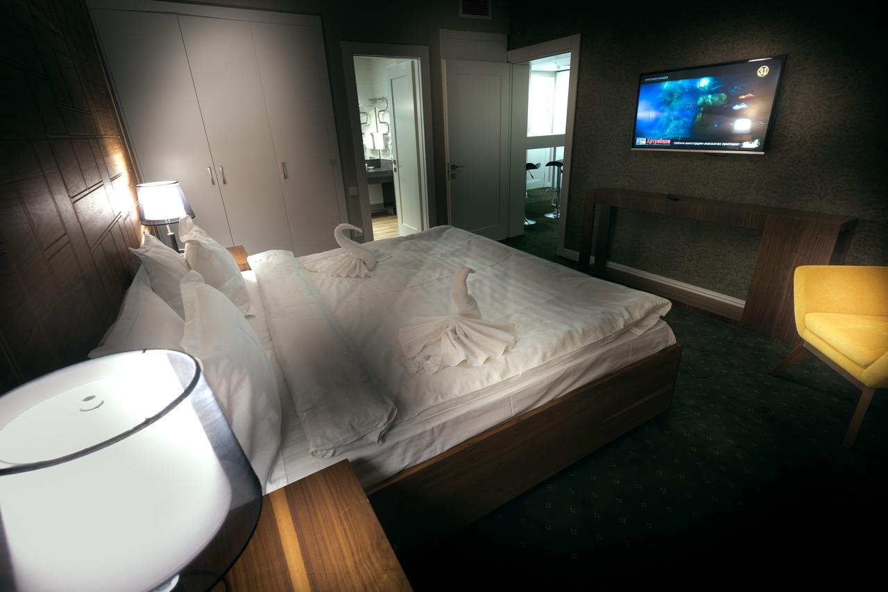 The Square Hotel Astana Luaran gambar