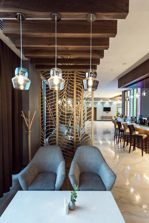 The Square Hotel Astana Luaran gambar