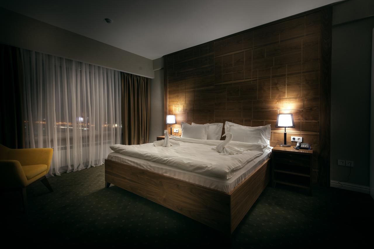The Square Hotel Astana Luaran gambar