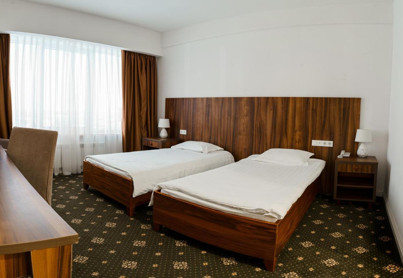 The Square Hotel Astana Luaran gambar