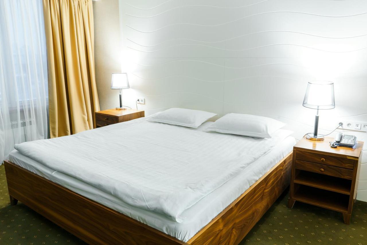 The Square Hotel Astana Luaran gambar
